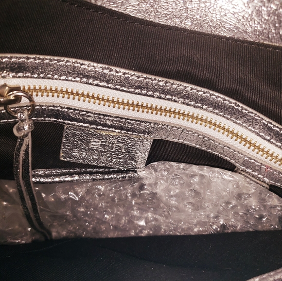 ALEXIS HUDSON- Silver Imp.  Metallic Leather Handbag- Vintage NWOT - Picture 10 of 12